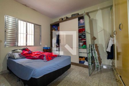 Quarto de casa à venda com 4 quartos, 195m² em Jardim Santa Teresinha, São Paulo