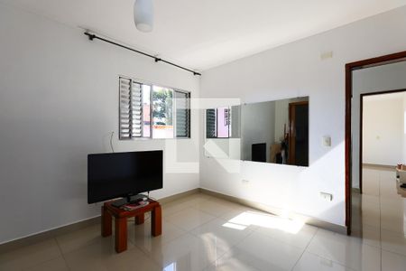 Quarto 1 de casa para alugar com 2 quartos, 50m² em Jardim Record, Taboão da Serra