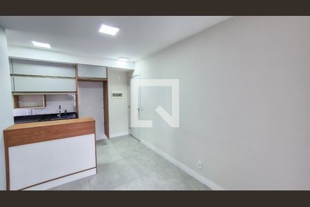 Sala de apartamento para alugar com 2 quartos, 49m² em Vista Alegre, Rio de Janeiro