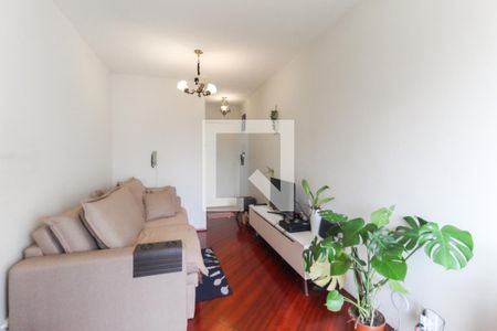 Sala de apartamento para alugar com 2 quartos, 48m² em Vila Carmosina, São Paulo