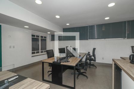 Sala 2 de casa para alugar com 4 quartos, 337m² em Vila Jardim, Porto Alegre