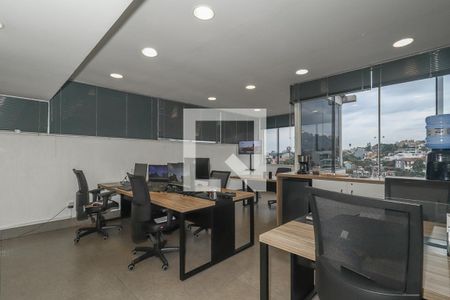 Sala 2 de casa para alugar com 4 quartos, 337m² em Vila Jardim, Porto Alegre