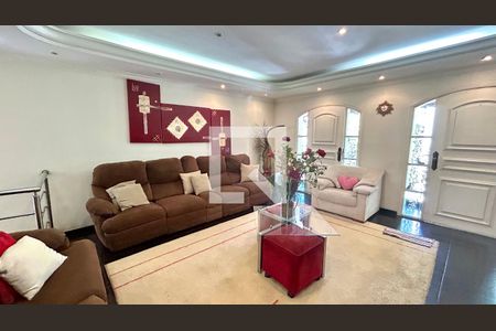 Sala de casa para alugar com 4 quartos, 200m² em Vila das Palmeiras, Guarulhos