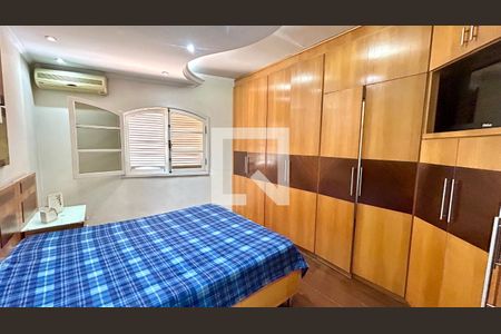 Quarto suíte 1 de casa para alugar com 4 quartos, 200m² em Vila das Palmeiras, Guarulhos