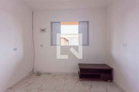 Sala/Quarto de casa para alugar com 1 quarto, 30m² em Balneário Dom Carlos, São Paulo