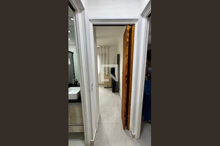 Corredor de apartamento à venda com 2 quartos, 48m² em Cidade São Jorge, Santo André