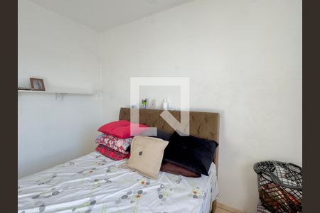 Quarto 2 de apartamento para alugar com 2 quartos, 54m² em Jardim Tranquilidade, Guarulhos