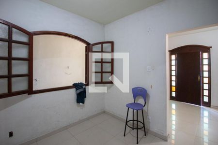Sala de Jantar de casa para alugar com 2 quartos, 275m² em Chácara Confisco, Contagem