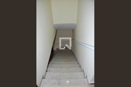 Detalhe - Escada Quartos de casa para alugar com 3 quartos, 209m² em Jardim Monte Alegre (zona Norte), São Paulo
