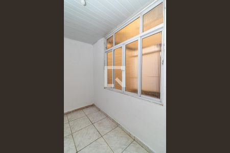 Quarto 2 de casa para alugar com 2 quartos, 45m² em Osvaldo Cruz, Rio de Janeiro