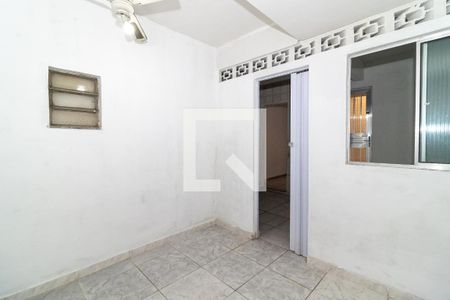 Quarto 1 de casa para alugar com 2 quartos, 45m² em Osvaldo Cruz, Rio de Janeiro
