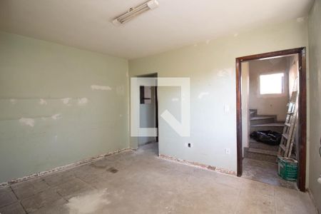 Sala de casa à venda com 2 quartos, 864m² em Vila Paraiso, Guarulhos