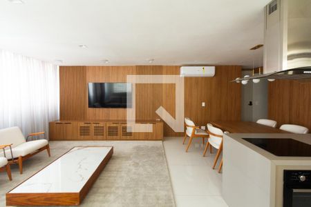 Cozinha de apartamento à venda com 2 quartos, 250m² em Itaim Bibi, São Paulo