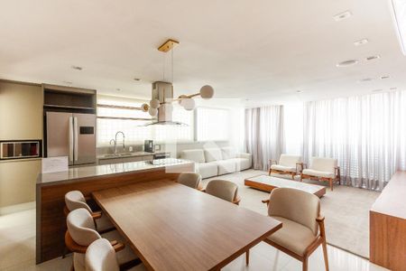 Sala/Cozinha de apartamento à venda com 2 quartos, 250m² em Itaim Bibi, São Paulo