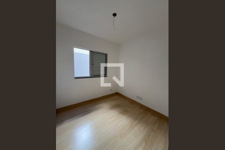 Quarto 2 de casa à venda com 3 quartos, 110m² em Nacional, Contagem