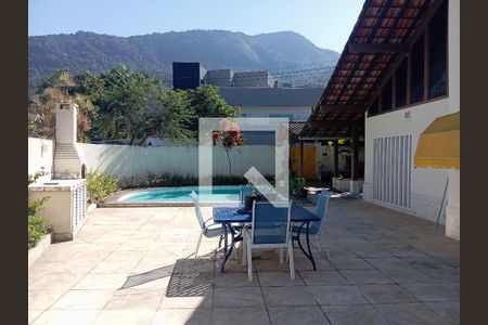 Piscina e churrasqueira de casa à venda com 5 quartos, 550m² em Itanhangá, Rio de Janeiro