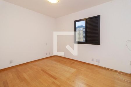 Suíte de apartamento à venda com 3 quartos, 87m² em Santo Amaro, São Paulo