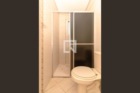 Banheiro de apartamento para alugar com 1 quarto, 50m² em Passo d’Areia, Porto Alegre