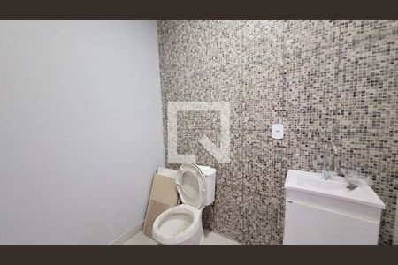 Banheiro Suite de casa para alugar com 1 quarto, 86m² em Jardim Odete, Itaquaquecetuba