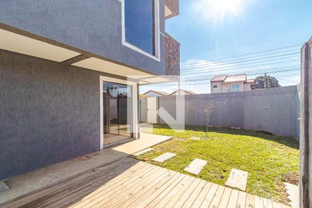 Área externa de casa à venda com 3 quartos, 185m² em Santa Cândida, Curitiba
