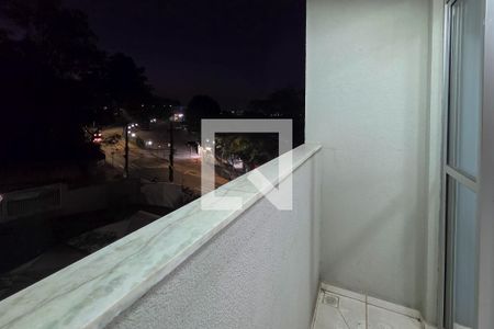 Apartamento à venda com 2 quartos, 55m² em Cinco, Contagem