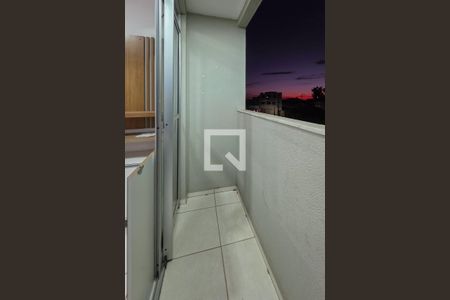 Apartamento à venda com 2 quartos, 55m² em Cinco, Contagem