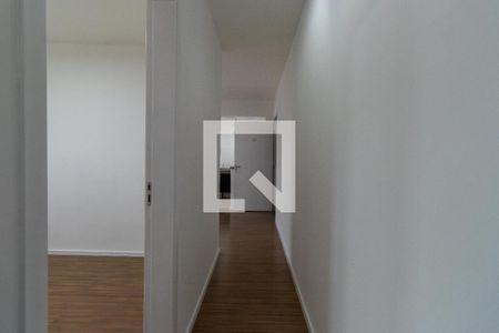 Corredor de apartamento para alugar com 2 quartos, 50m² em Parque Turiguara, Cotia