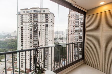 Varanda de apartamento para alugar com 2 quartos, 52m² em Alphaville Empresarial, Barueri