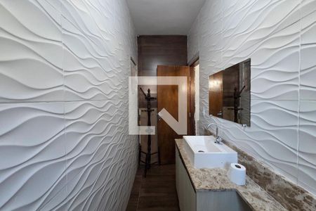 Banheiro da Suíte 1 de casa para alugar com 2 quartos, 101m² em Princesa, Praia Grande