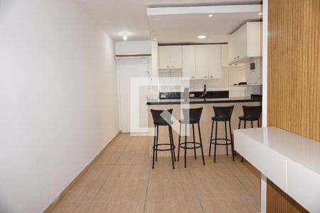 Sala de apartamento para alugar com 2 quartos, 44m² em Chácaras Caxingui, Embu das Artes