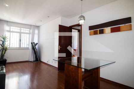 Sala  de apartamento para alugar com 2 quartos, 80m² em Nova Suíça, Belo Horizonte