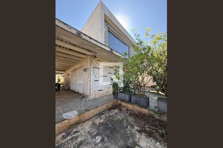 Casa para alugar com 5 quartos, 420m² em Pacaembu, São Paulo