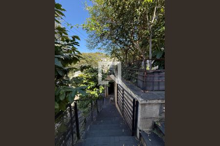 Casa para alugar com 5 quartos, 420m² em Pacaembu, São Paulo