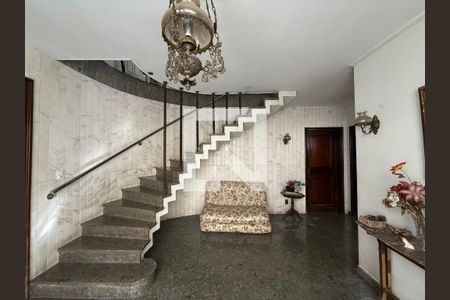 Casa para alugar com 5 quartos, 420m² em Pacaembu, São Paulo