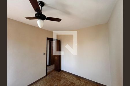 Quarto de apartamento à venda com 4 quartos, 75m² em Petrópolis, Porto Alegre