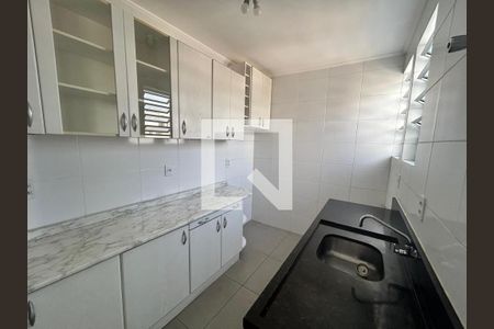 Cozinha de apartamento à venda com 4 quartos, 75m² em Petrópolis, Porto Alegre