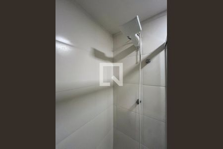 Banheiro  de kitnet/studio à venda com 1 quarto, 18m² em Vila Santo Estefano, São Paulo