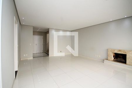 Sala de casa de condomínio para alugar com 4 quartos, 189m² em Jardim Passargada I, Cotia