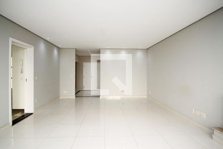 Sala de casa de condomínio para alugar com 4 quartos, 189m² em Jardim Passargada I, Cotia