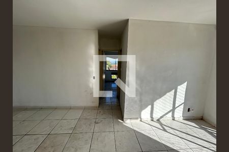 Corredor de apartamento para alugar com 2 quartos, 54m² em Vila Valqueire, Rio de Janeiro
