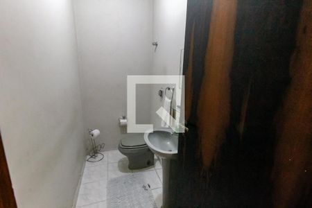 Lavabo de casa à venda com 3 quartos, 234m² em Parque das Cigarreiras, Taboão da Serra