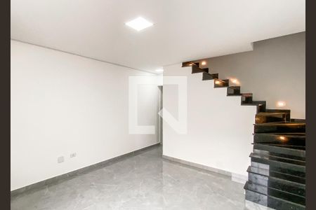 Casa à venda com 2 quartos, 80m² em Vila Paranagua, São Paulo