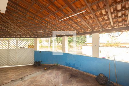 Vista da Sala de casa à venda com 1 quarto, 400m² em Campo Grande, Rio de Janeiro