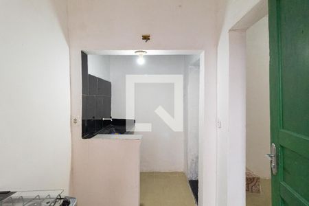 Cozinha de casa para alugar com 1 quarto, 30m² em Vila Creti, Carapicuíba