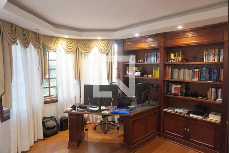 Escritório de casa de condomínio para alugar com 4 quartos, 811m² em Residencial Zero (tambore), Santana de Parnaíba