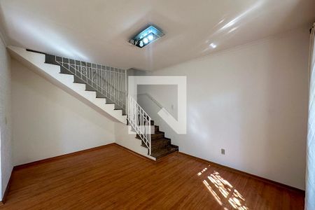 Sala de casa para alugar com 5 quartos, 300m² em Vila Moinho Velho, São Paulo