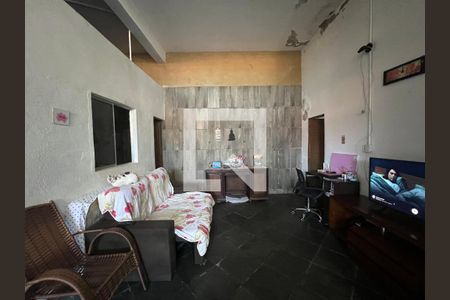 Casa para alugar com 7 quartos, 300m² em Nacional, Contagem