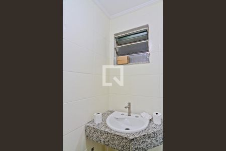 Banheiro de casa para alugar com 1 quarto, 24m² em Jardim São Paulo, São Paulo