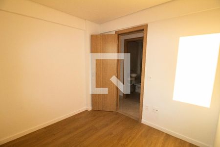 Quarto 01  de apartamento à venda com 3 quartos, 135m² em Padre Eustáquio, Belo Horizonte