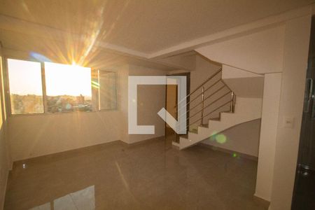 Sala de apartamento à venda com 3 quartos, 135m² em Padre Eustáquio, Belo Horizonte